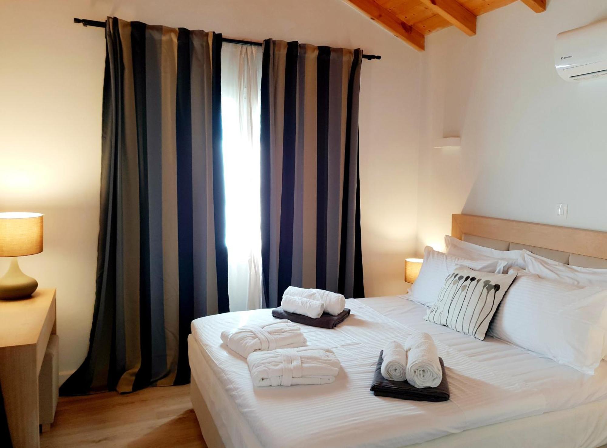 Reiki Villas Erikousa Ereikoussa Exteriör bild